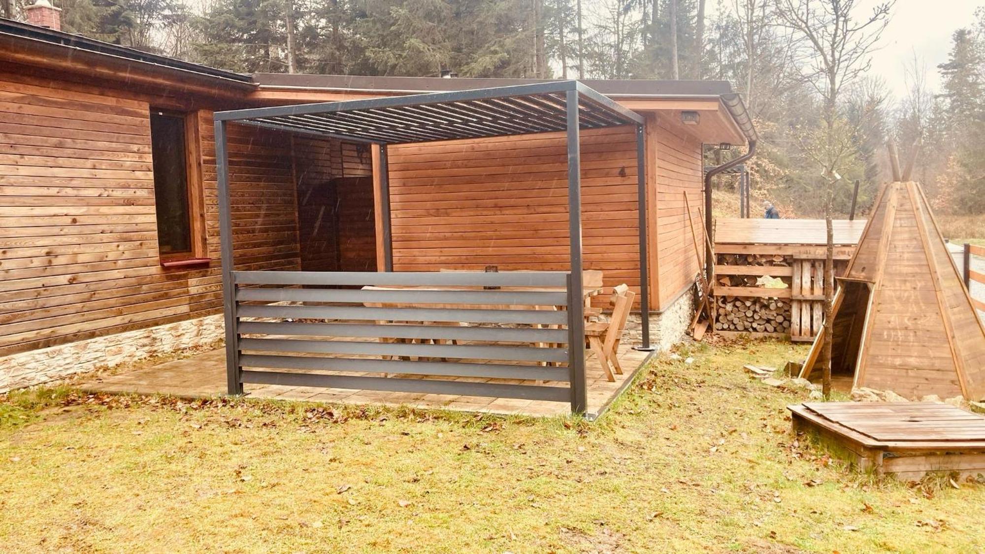 Lesni Chata Mikulovice Mikulovice  Buitenkant foto